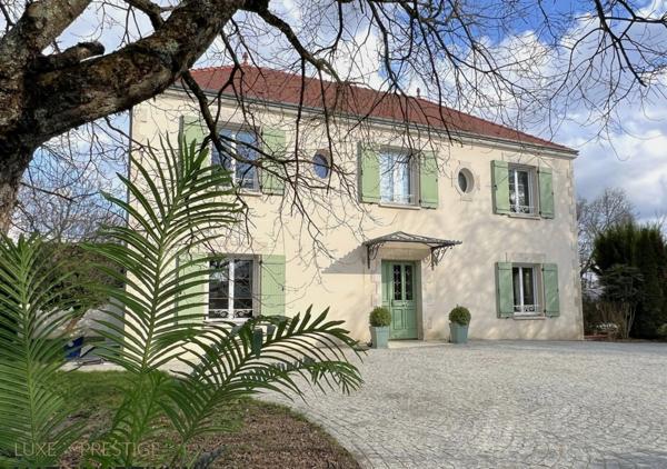 SAINT JEAN DE BRAYE, limite Boigny, PROCHE ORLEANS, à vendre maison de 309 m², jardin paysager, piscine, pool house, parcelle 2 748 m²