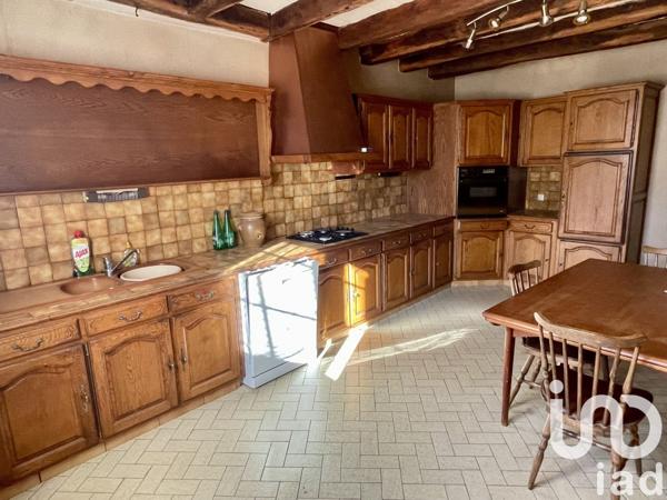 Maison 4 pièces de 127 m² à Naintré (86530)