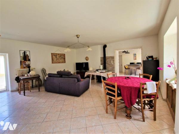 SAINT PERE EN RETZ, beaucoup de potentiel pour cette longère avec dépendances