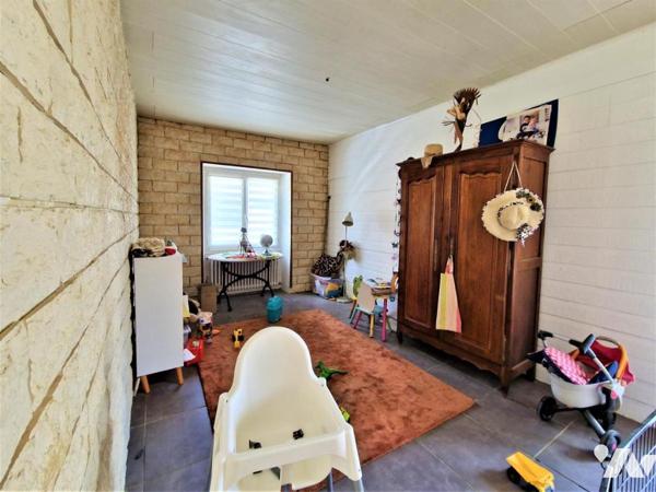 SAINT PERE EN RETZ, beaucoup de potentiel pour cette longère avec dépendances