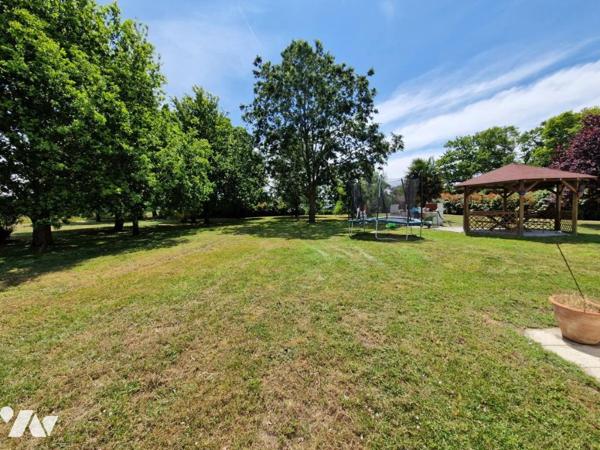 SAINT PERE EN RETZ, beaucoup de potentiel pour cette longère avec dépendances