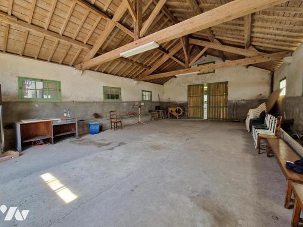 SAINT PERE EN RETZ, beaucoup de potentiel pour cette longère avec dépendances