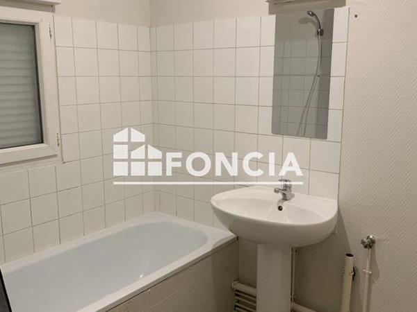 Location Appartement 3 pièces 59 m² - 36 AVENUE FOREST Charleville Mezieres 08000