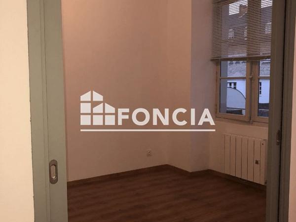 Location Appartement 3 pièces 71.1 m² - 3 RUE BALESCHOUX Tours 37000