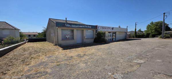 Ensemble de 3 Locaux Commerciaux à Confolens 383 m² avec Parking