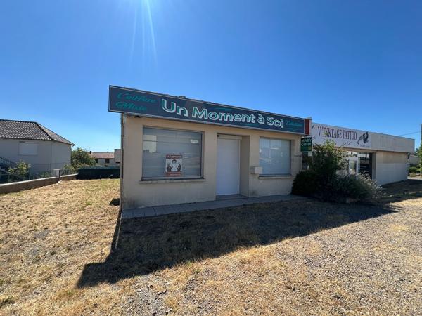 Ensemble de 3 Locaux Commerciaux à Confolens 383 m² avec Parking