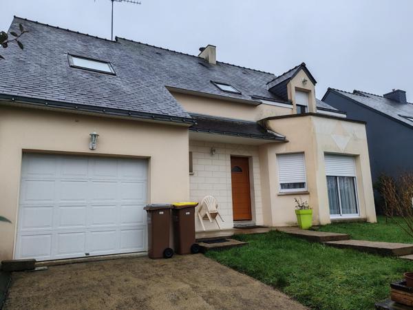 Belle maison dans quatier résidentiel