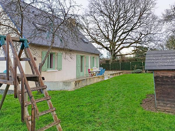 Maison familiale en hameau avec jardin et dépendance à 25 minutes d ela gare d'Angers.