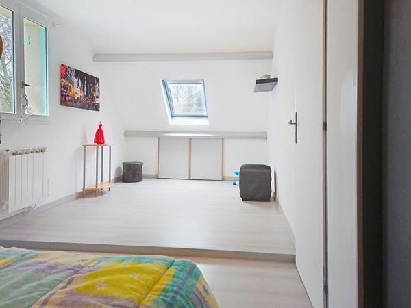 Maison familiale en hameau avec jardin et dépendance à 25 minutes d ela gare d'Angers.