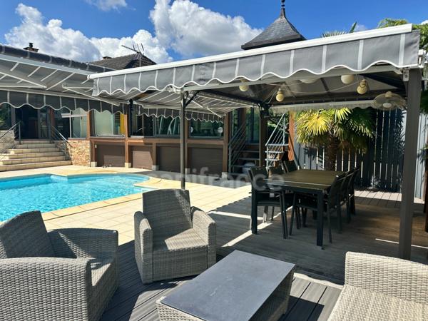 Maison à vendre 7 pièces AUXERRE (89) 167 m2 Piscine Terrain de 2300 m2 Dépendance