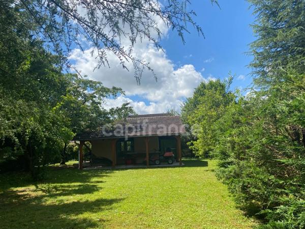 Maison à vendre 7 pièces AUXERRE (89) 167 m2 Piscine Terrain de 2300 m2 Dépendance