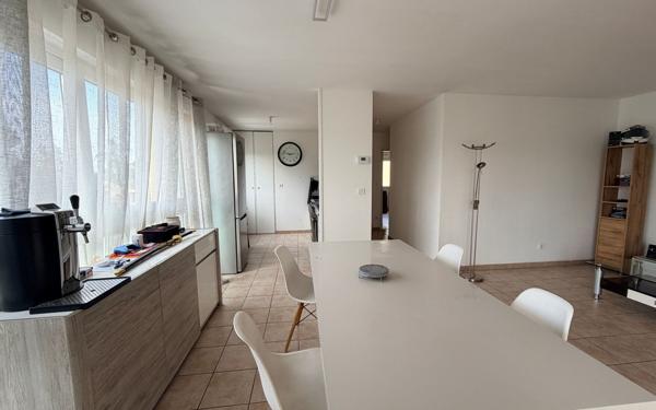 Appartement à vendre    3 pièces • 66,81 m2 Livron-sur-Drôme