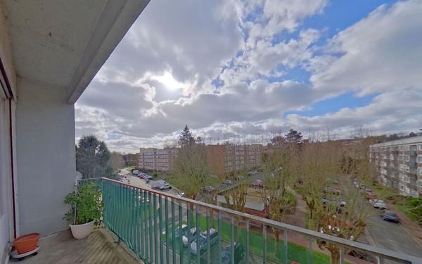 Appartement à vendre    4 pièces • 74,98 m2 Domont