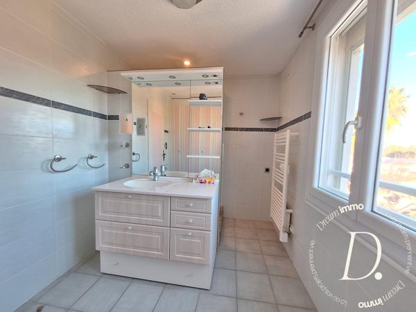 FLORENSAC - Charmante maison individuelle avec garage de 60 m².