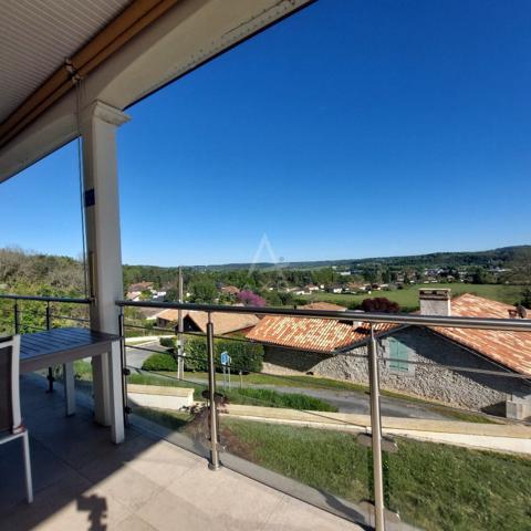 24650 Chancelade, une Maison sur 2 niveaux rénovée de 177 m² habitables environMaison d'habitation de très haute qualité sur Trélissac !