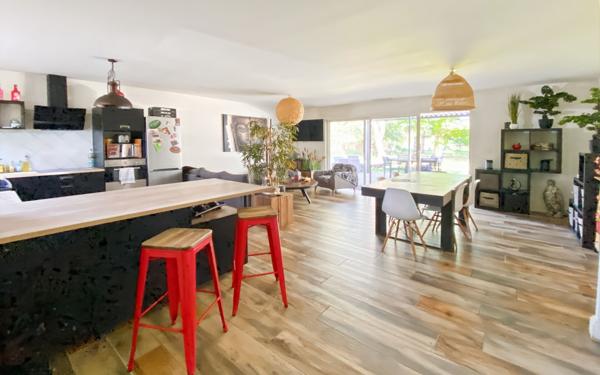 Maison à vendre    5 pièces •  Barry-d'Islemade