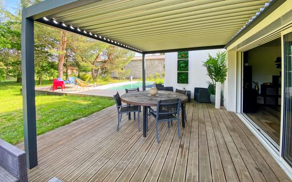 Maison à vendre    5 pièces •  Barry-d'Islemade