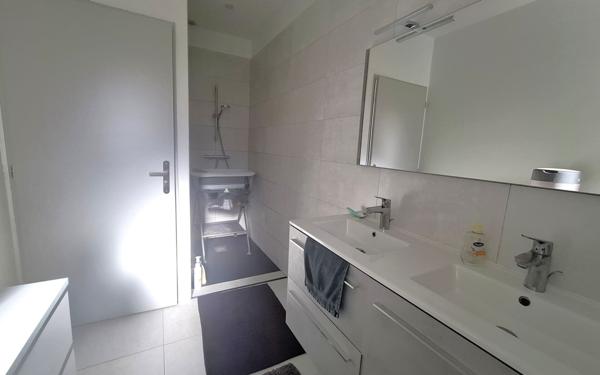 Maison à vendre    4 pièces •  Médis