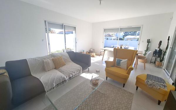 Maison à vendre    4 pièces •  Médis