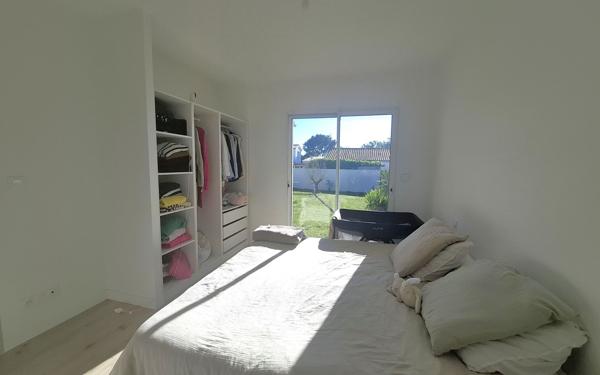 Maison à vendre    4 pièces •  Médis