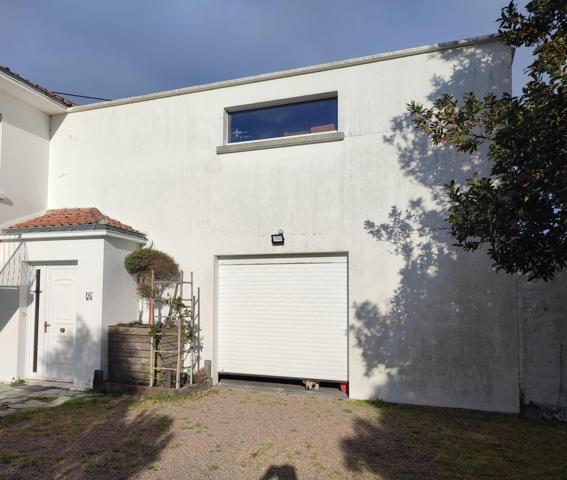 3 chambres, bureau et grand garage sur un terrrain de 635m2