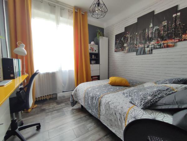 3 chambres, bureau et grand garage sur un terrrain de 635m2