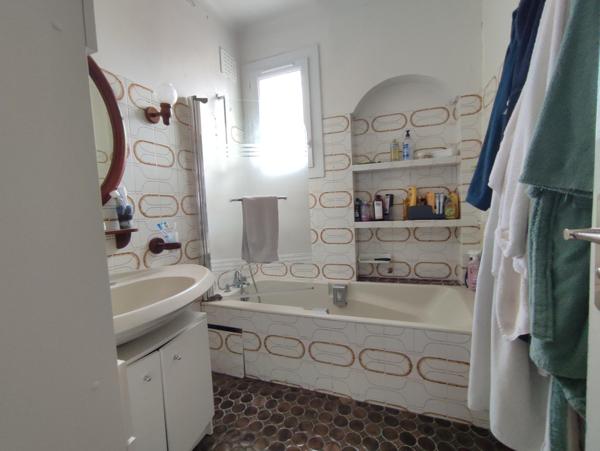 3 chambres, bureau et grand garage sur un terrrain de 635m2