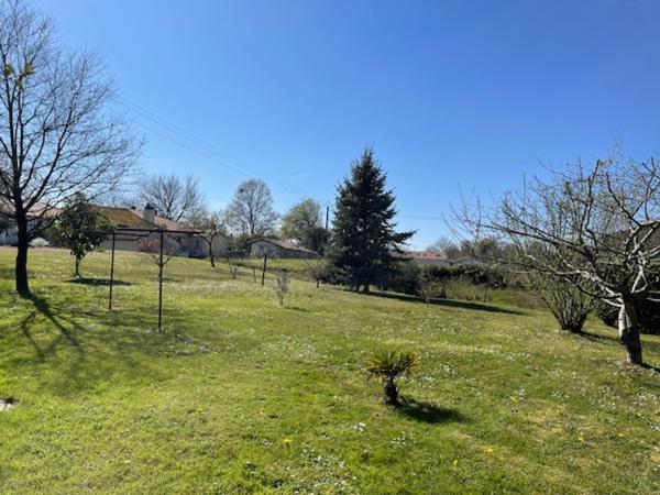 Maison T4 de 92 m² de plain-pied sur terrain 1052 m²
