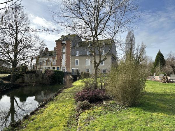 Rethel (08300) Moulin du XVIII ème siècle sur grande propriété