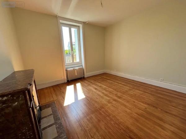 Location - Appartement Bourg-en-Bresse 01000 4 pièces 91 m 2