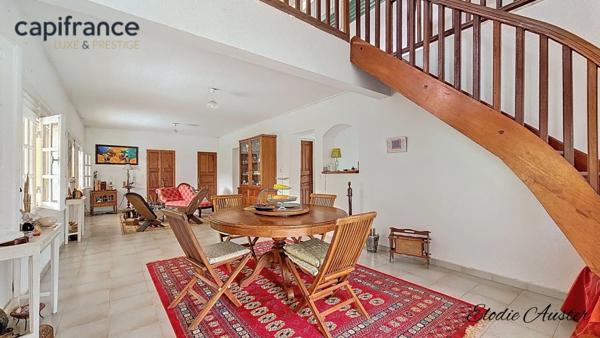 Propriété vue montagnes 12 pièces composée d'une villa et 1 maison créole