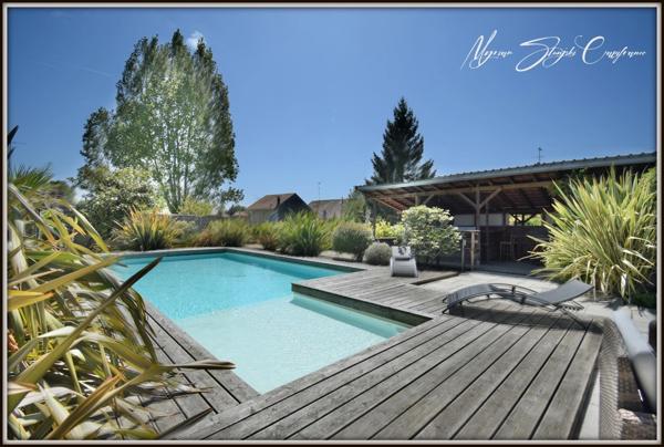 Maison à vendre  de 9 pièces  (40) de 220 m² avec dépendances, proche lac de Soustons