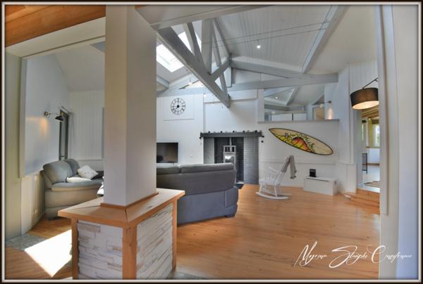 Maison à vendre  de 9 pièces  (40) de 220 m² avec dépendances, proche lac de Soustons