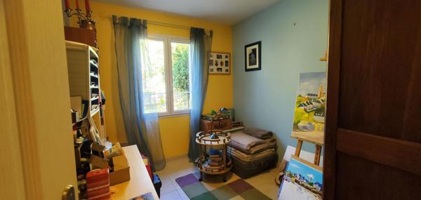 MAISON D'EXCEPTION AVEC VUE PANORAMIQUE, PISCINE, TERRAIN ARBORÉ ET PRESTATIONS DE GAMME QUALITÉ6 pièce(s) 124.24 m2