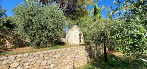 MAISON D'EXCEPTION AVEC VUE PANORAMIQUE, PISCINE, TERRAIN ARBORÉ ET PRESTATIONS DE GAMME QUALITÉ6 pièce(s) 124.24 m2