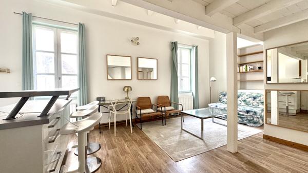 CHARMANT TYPE 2 EN DUPLEX !