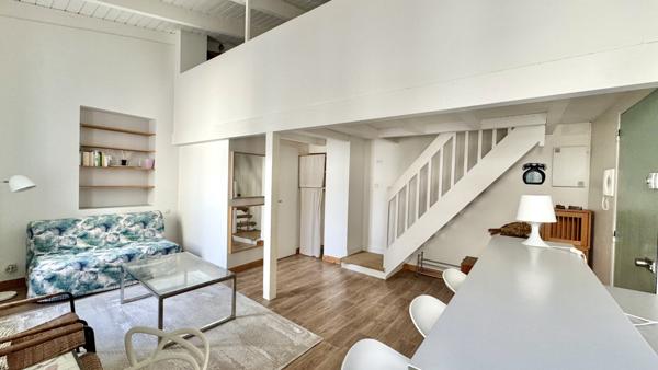 CHARMANT TYPE 2 EN DUPLEX !