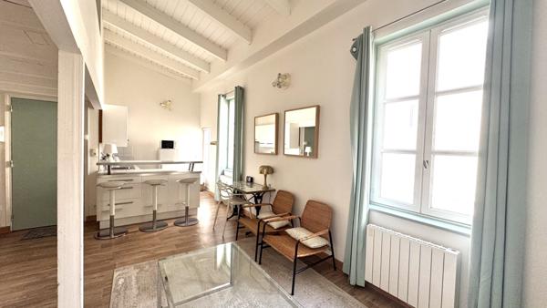 CHARMANT TYPE 2 EN DUPLEX !