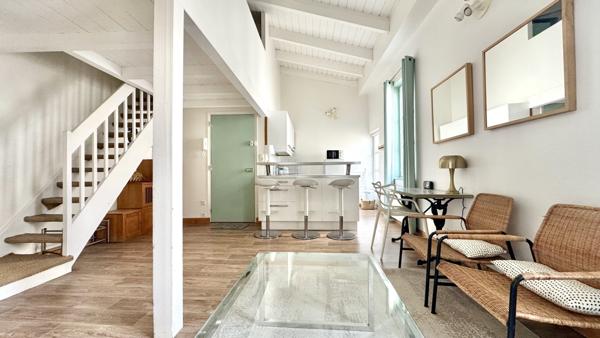 CHARMANT TYPE 2 EN DUPLEX !