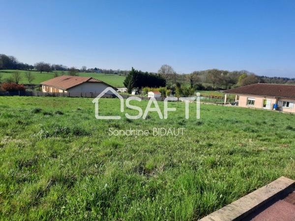 9 km de Pont de Vaux, terrain à bâtir viabilisé, libre constructeur