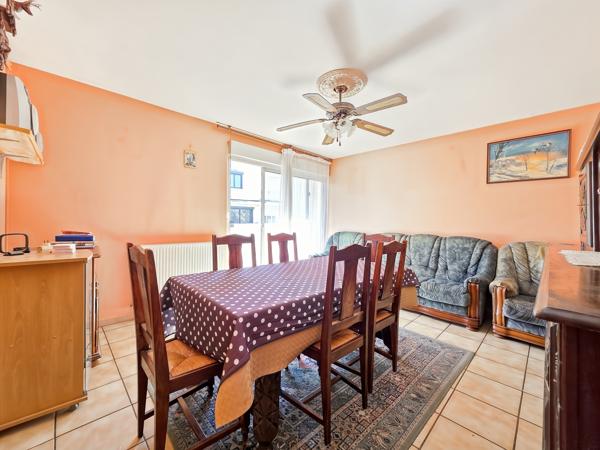 Maison
         5 pièces
        - 94 m² 95 000 € *