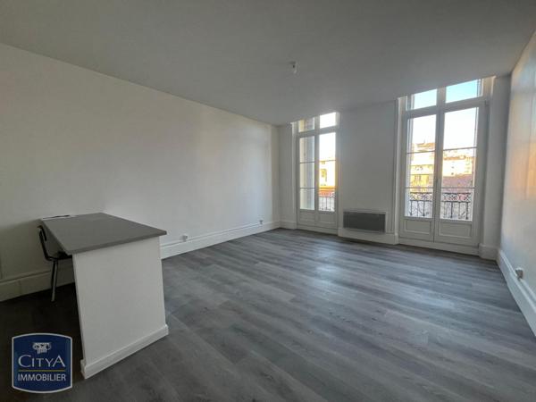 Appartement à louer 3 pièces 92.85m²