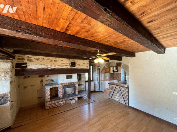 Maison en pierre avec 5 chambres au calme