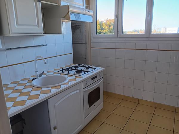 Dernier étage, appartement lumineux !