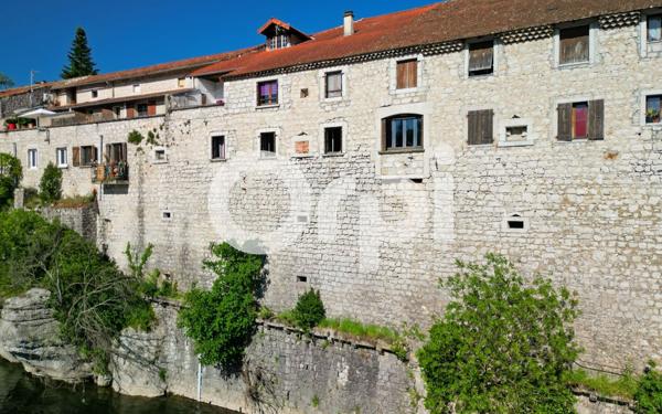 Appartement à vendre    3 pièces • 76 m2 Ruoms