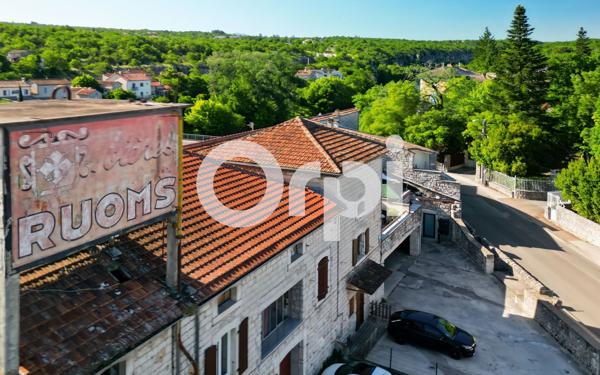 Appartement à vendre    3 pièces • 76 m2 Ruoms