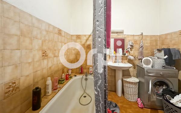 Appartement à vendre    3 pièces • 76 m2 Ruoms