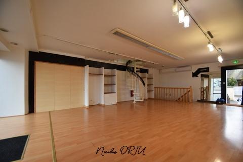 LOCAL COMMERCIAL MARQUE AVENU