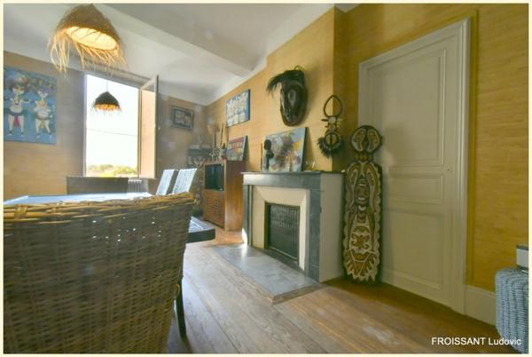 Appartement rénové avec charme et caractère DUPLEX à vendre MONTELIMAR 7 pièces 163 m²