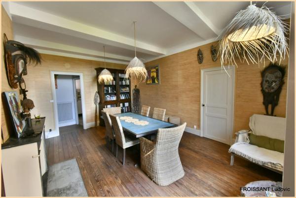 Appartement rénové avec charme et caractère DUPLEX à vendre MONTELIMAR 7 pièces 163 m²